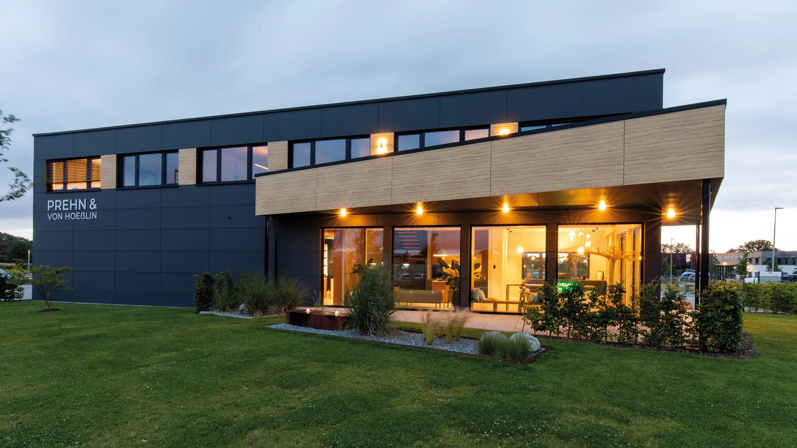 Gebäude der Badausstellung des Unternehmens Prehn & von Hoeßlin GmbH & Co. KG in Ahrensburg.