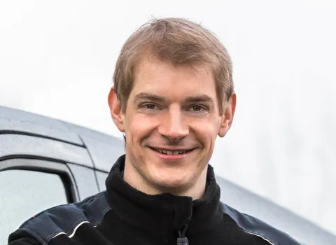 Marcus Hübner, Mitarbeiter der Prehn & von Hoeßlin GmbH & Co. KG als Kundendiensttechniker für Bad, Heizung & Wohnraumlüftung.