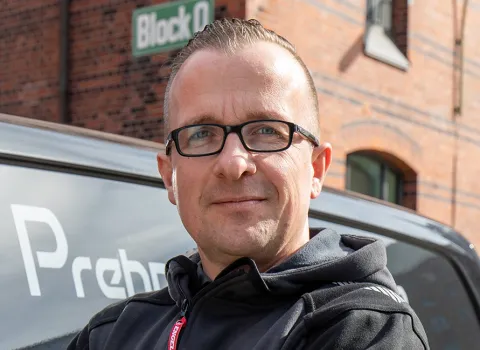 Mitarbeiter Sven Philipp aus dem Team Bad – Heizung & Wohnraum der Prehn & von Hoeßlin GmbH & Co. KG.