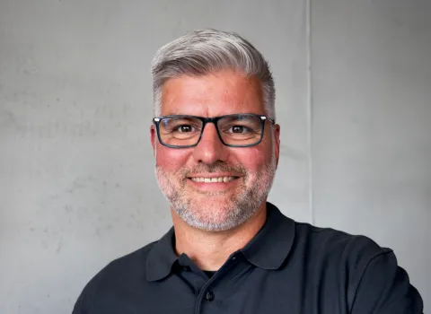 Mathias Strachanowski, Meister und Mitarbeiter in der Projektleitung Elektro und PV bei der Prehn & von Hoeßlin GmbH & Co. KG.