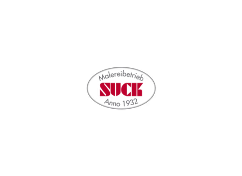 Logo des Unternehmens Malereibetrieb Suck mit roter Wortmarke in einem grauen ovalen Rahmen und dem Zusatz „Seit 1932“.